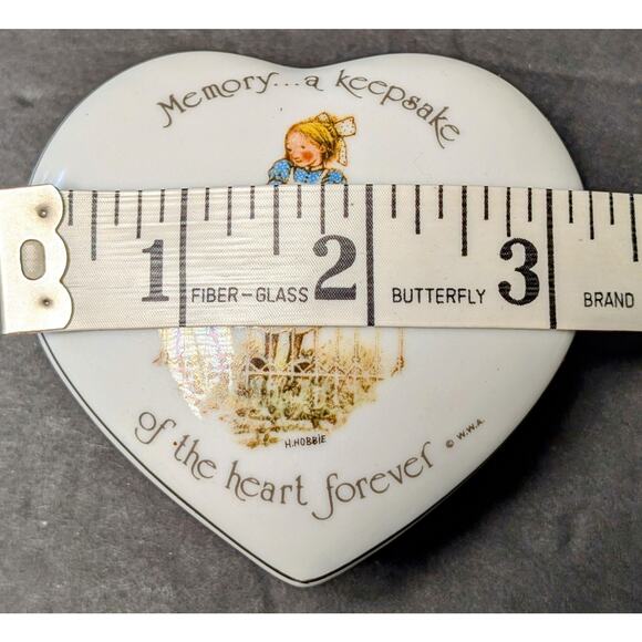 Vtg 1974 Holly Hobbie Trinket Box 3" Porcelain Keepsake Heart Jewelry Vanity 70s - Picture 8 of 9